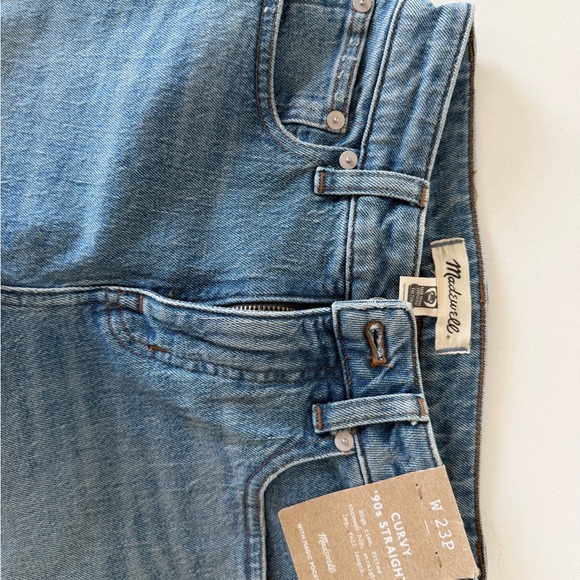 Madewell Denim - Madewell Women's Curvy 90’s Straight Jeans - Light Blue